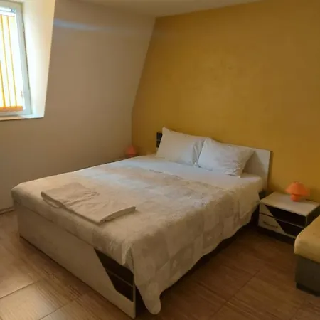 ホステル Home Hostel Plovdiv プロヴディフ