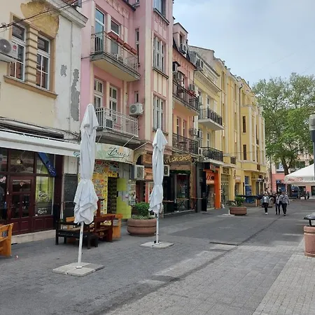 Home Hostel Plovdiv بيت شباب بلوفديف